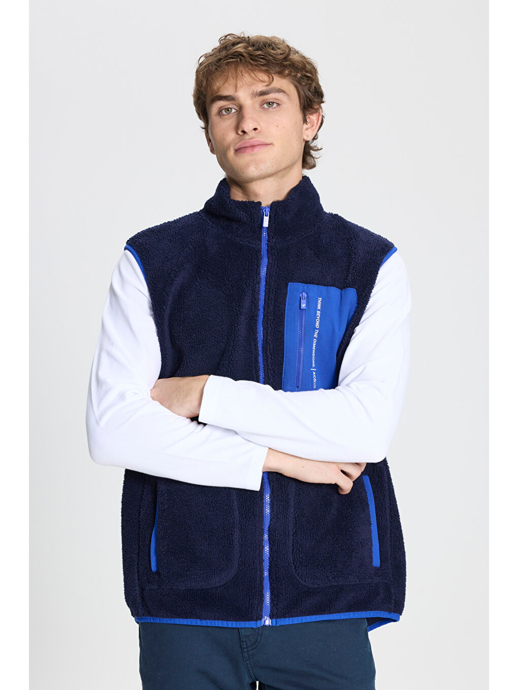 Erkek Lacivert Standart Fit Normal Kesim Dik Yaka Polar Yelek-3