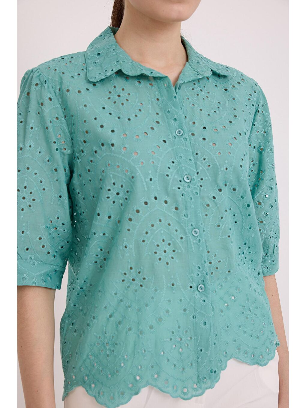 Yeşil Kadın Çağla Fistolu Kısa Kol Gömlek 20241-3