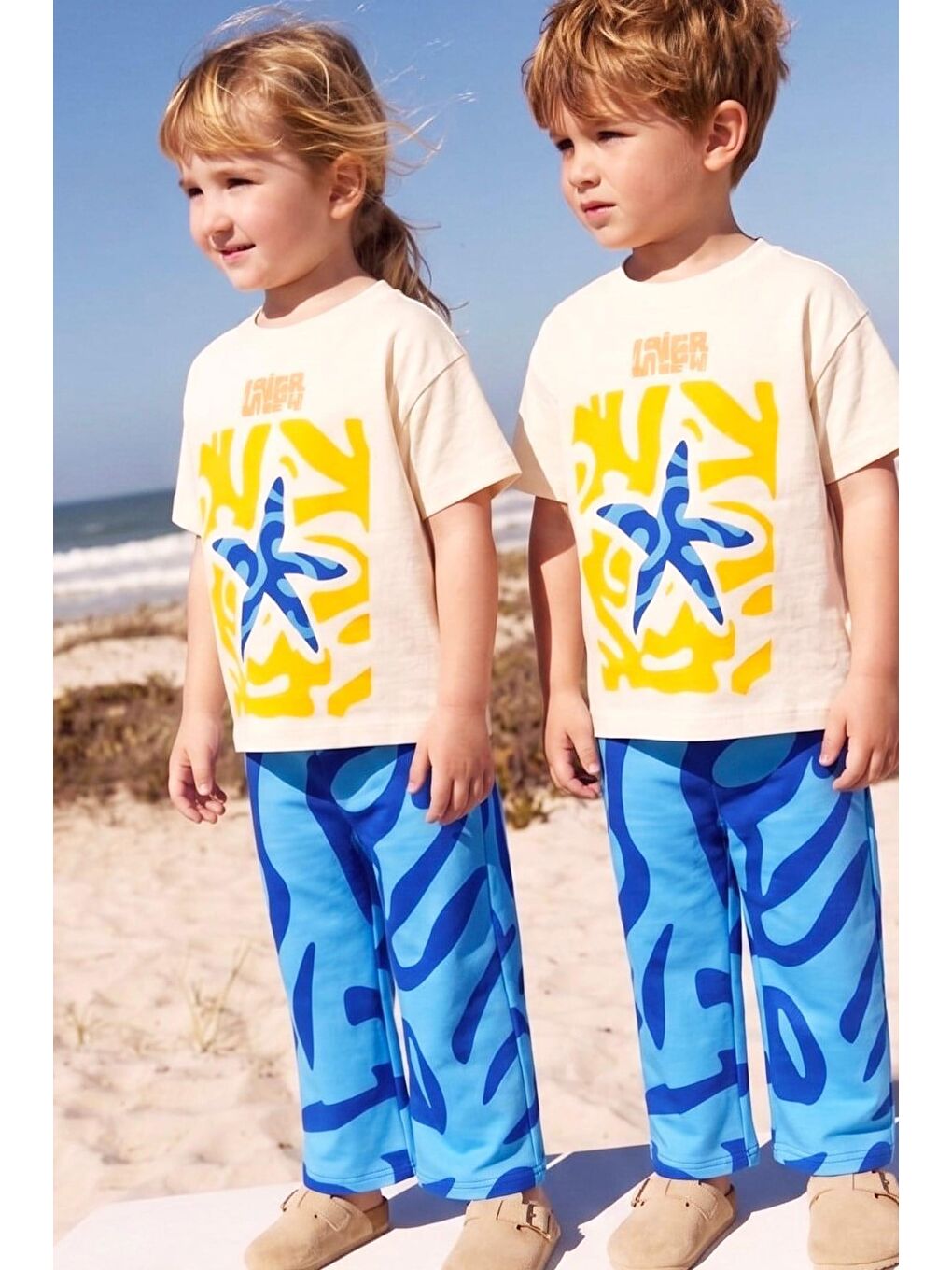 Bej Unisex Çocuk Pamuklu Bisiklet Yaka Baskılı T-Shirt Ve Mavi Eşofman Alt Üst Takım-1