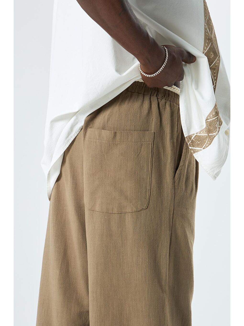 Kahverengi KEMER DETAYLI OVERSIZE KETEN Erkek Pantolon KAHVE-1