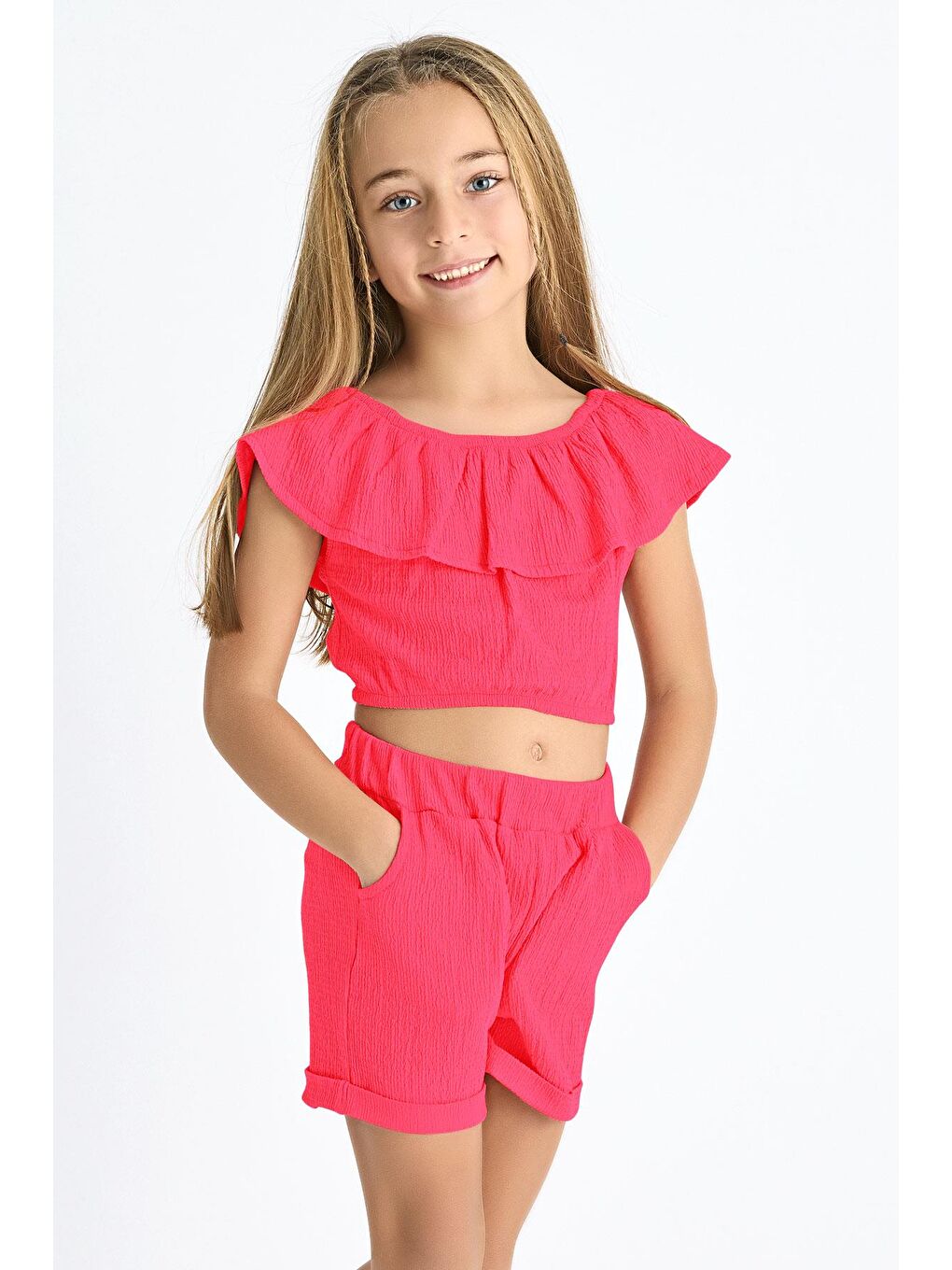 Kayıkçı Yaka Omuz Detaylı Fırfır Kollu Beli Lastikli Cep Detaylı Fuşya Renk Kız Çocuk Şortlu Takım-1
