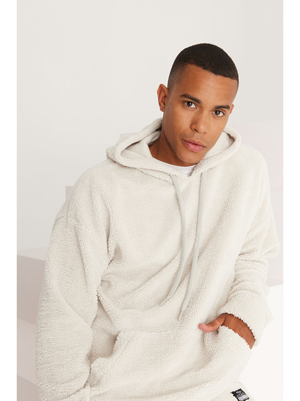 Erkek Bej Oversize Bol Kesim Kapüşonlu Polar-2