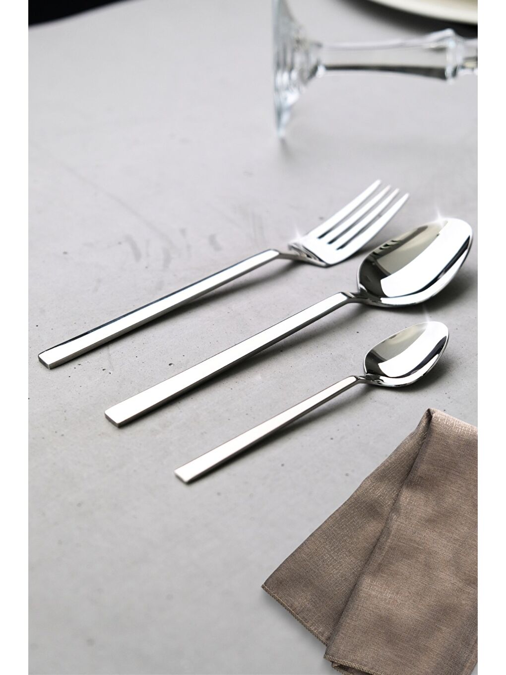 Gri Doğa Tatlı Çatal Kaşık ve Çay Kaşık Takımı 6 Kişilik 18 Parça Beyaz Kutu-2