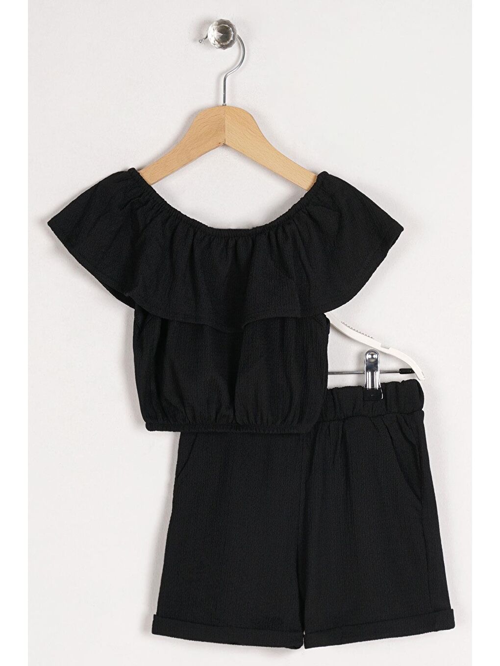 Kayıkçı Yaka Omuz Detaylı Fırfır Kollu Beli Lastikli Cep Detaylı Siyah Renk Kız Çocuk Şortlu Takım-2