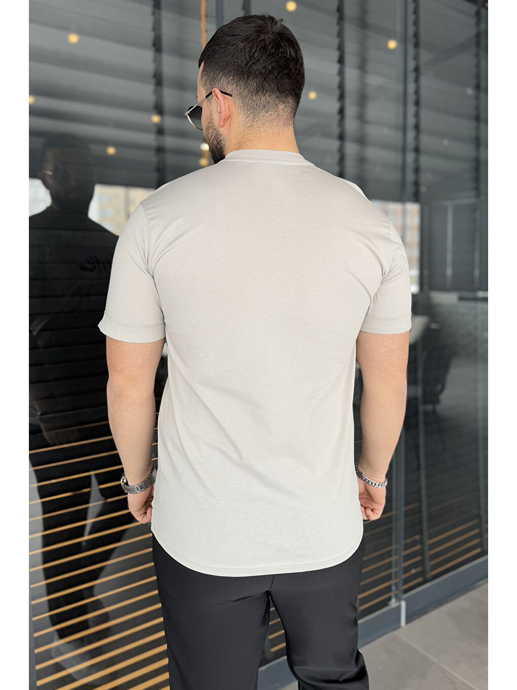 Gri Erkek Bisiklet Yaka Milk Baskılı Tişört-3