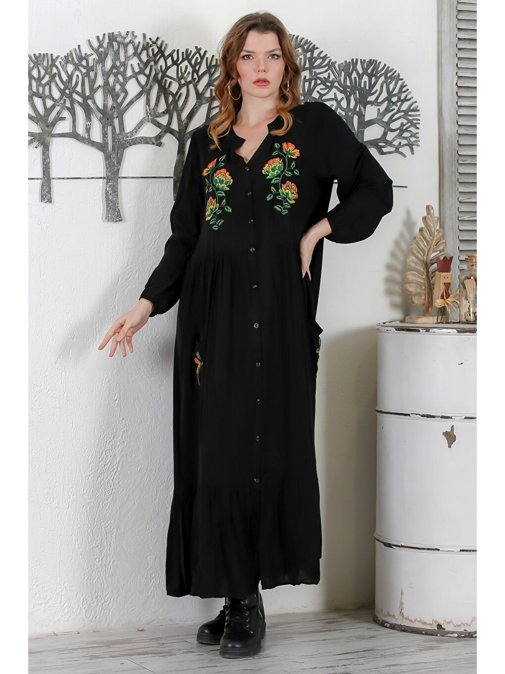 Siyah Hakim Yaka 3/4 Kol Düğmeli Nakışlı Casual Oversize Dokuma Elbise 140 58-5