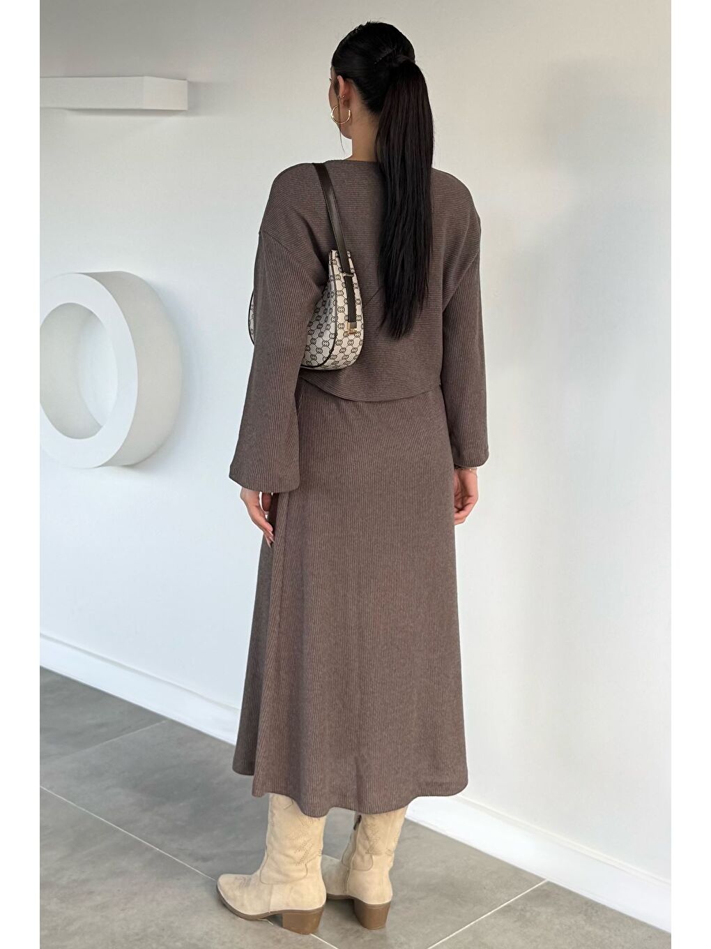 Bej Kadın Kendinden Desenli Bluz Etek İkili Takım-3