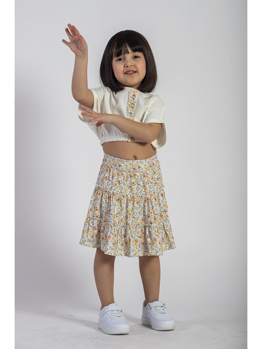 Beli Lastikli Duble Kol Çiçekli Sarı Renk Kız Çocuk Etekli Takım-2