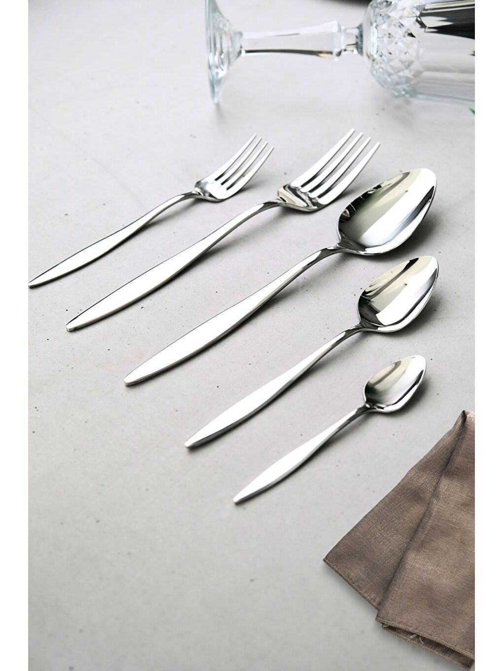 Gri Ceyda Yemek - Tatlı Çatal Kaşık ve Çay Kaşık Takımı 6 Kişilik 30 Parça