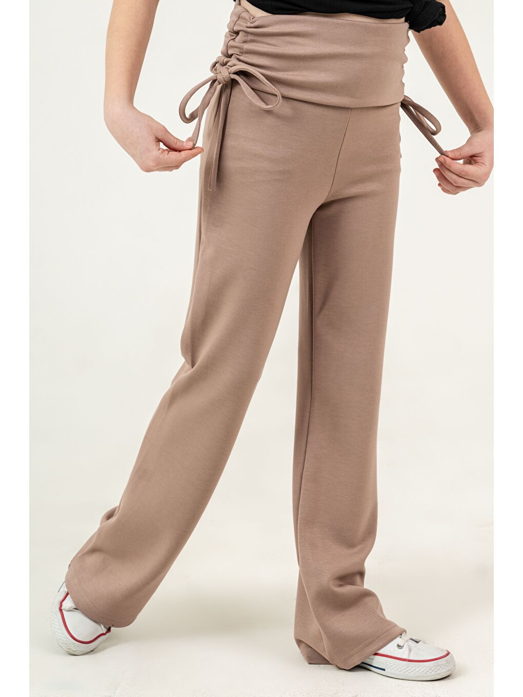 Bej Kemer Kenarı Büzgülü Biyeli Kız Çocuk Eşofman Altı-1