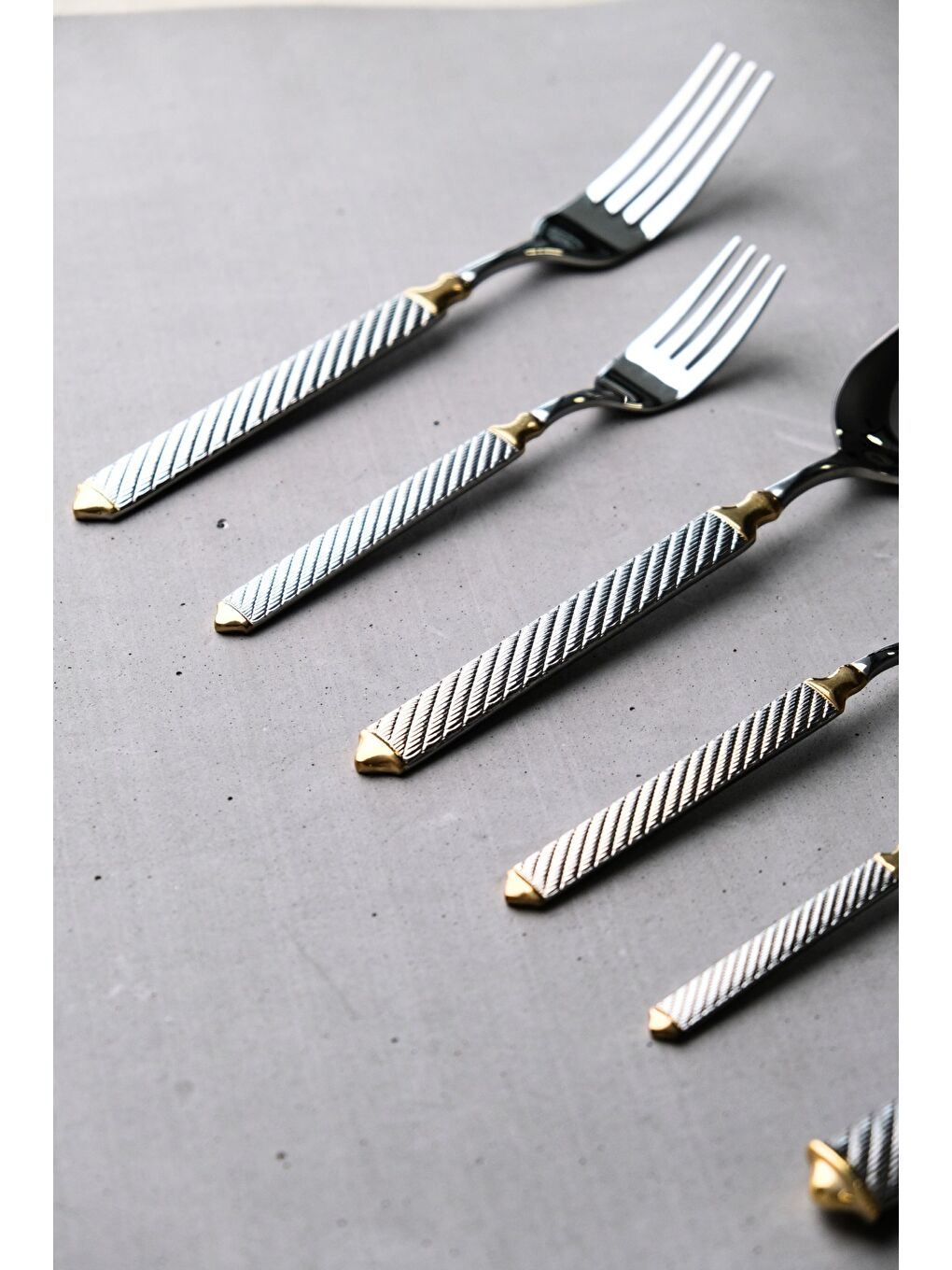 Gri Linda Gold Çatal Kaşık Bıçak Takımı 12 Kişilik 84 Parça-6