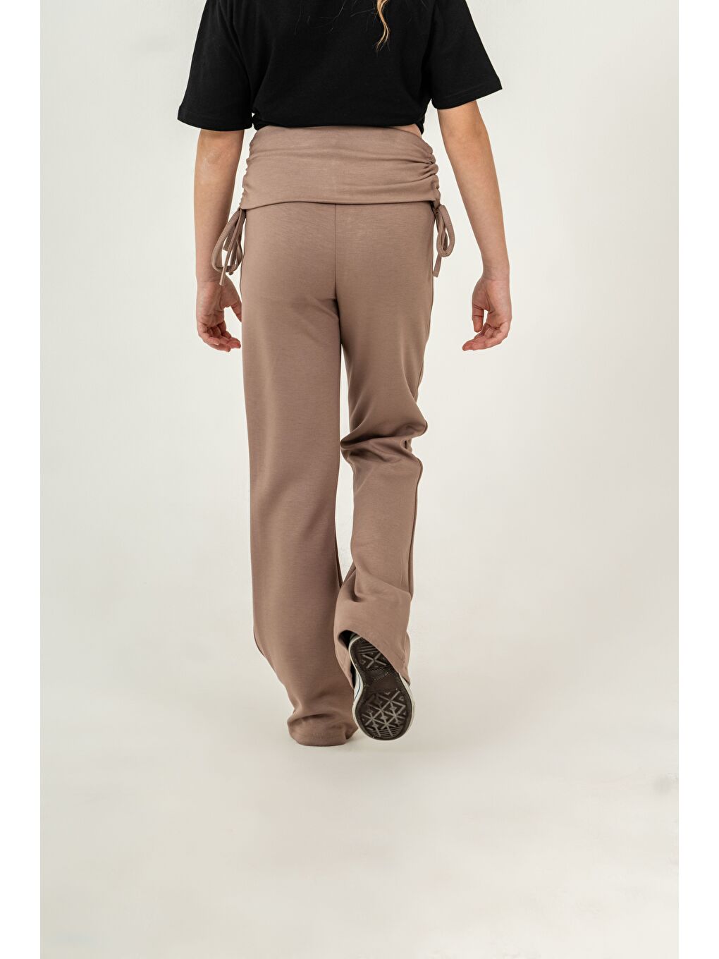 Bej Kemer Kenarı Büzgülü Biyeli Kız Çocuk Eşofman Altı-3