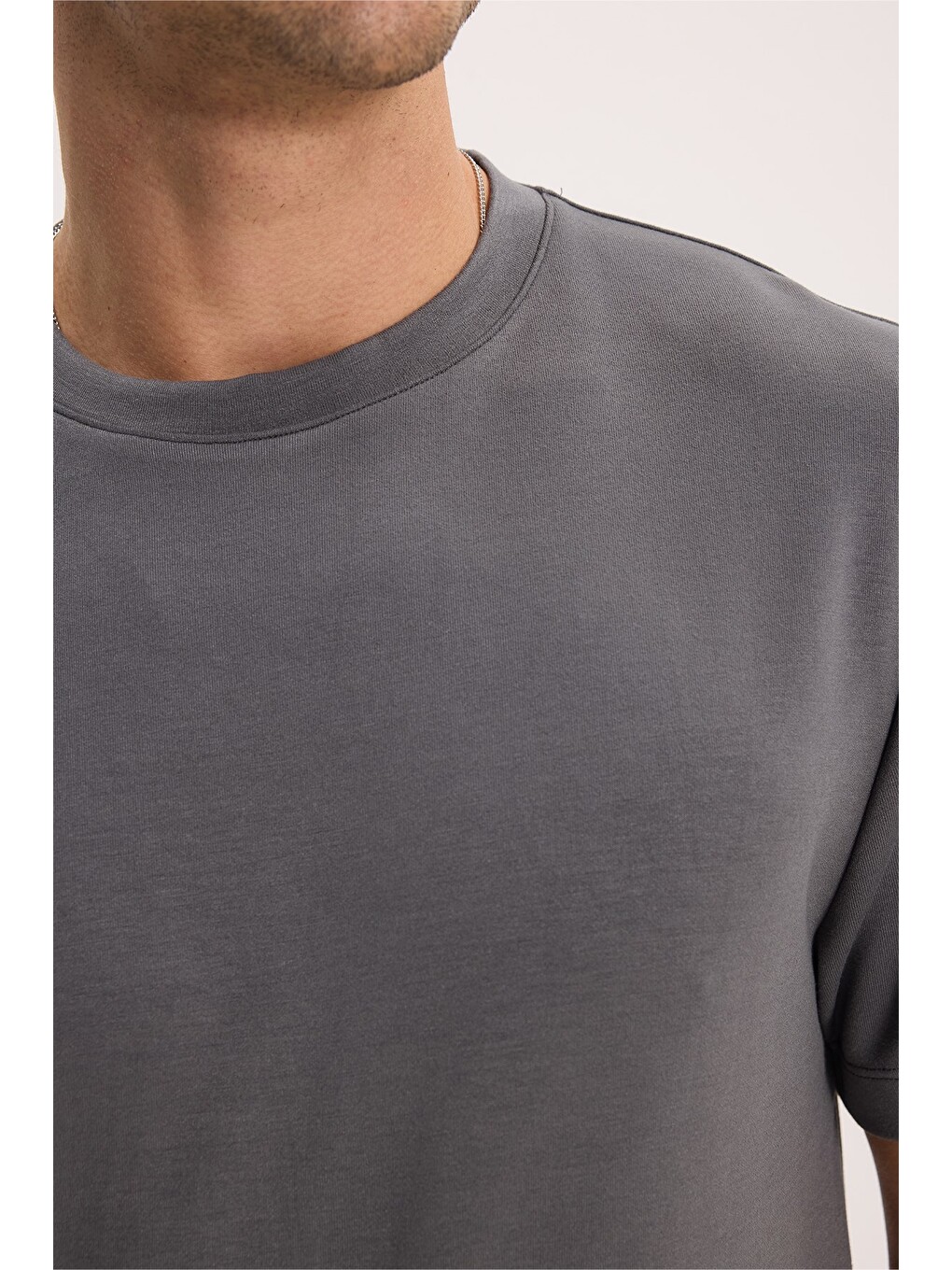 Erkek Regular Fit Rahat Kesim Ekstra Soft Modal Kumaş Bisiklet Yaka Kısa Kollu Gri Tişört-3