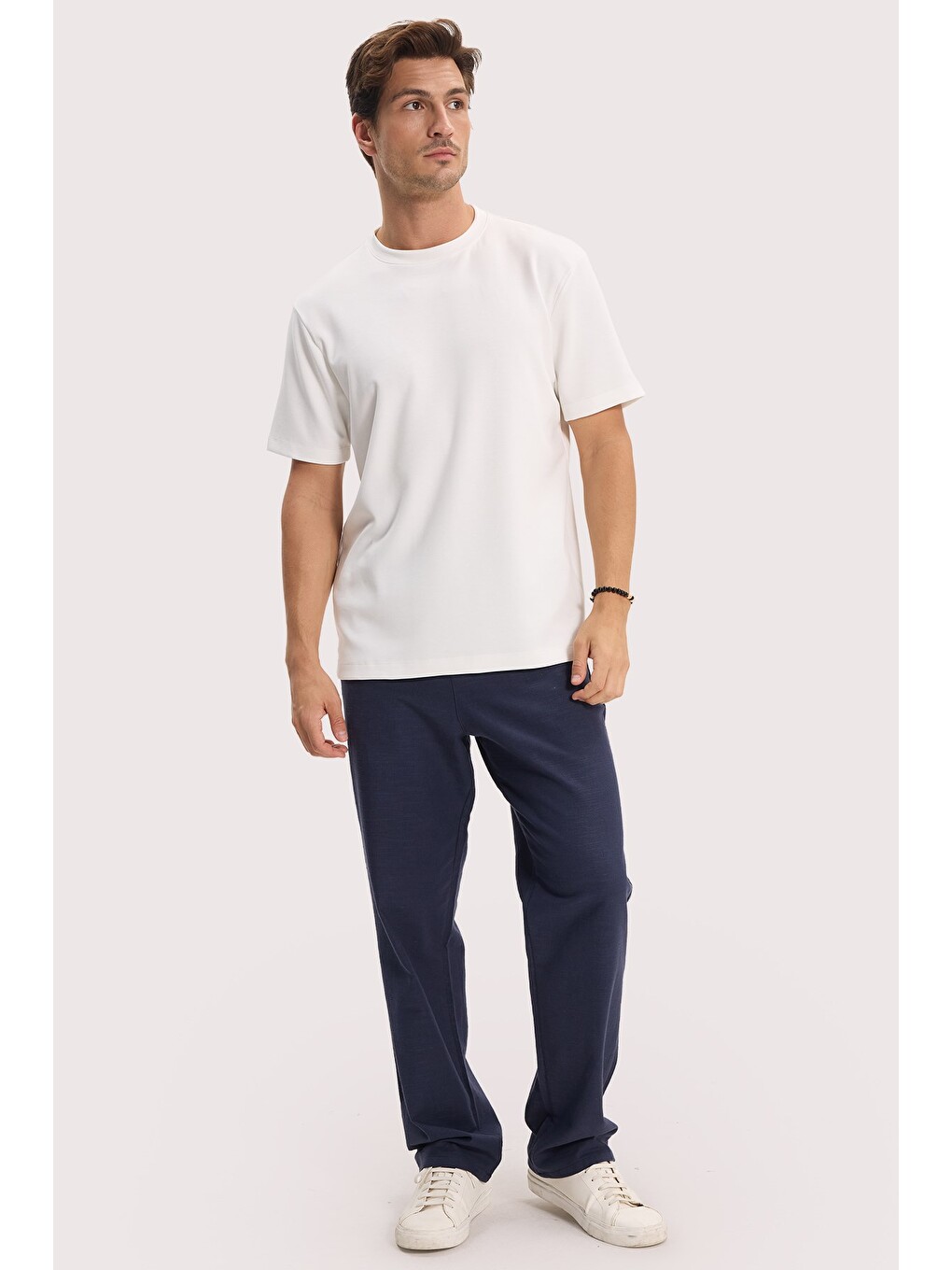 Erkek Regular Fit Rahat Kesim Ekstra Soft Modal Kumaş Bisiklet Yaka Kısa Kollu Beyaz Tişört-1
