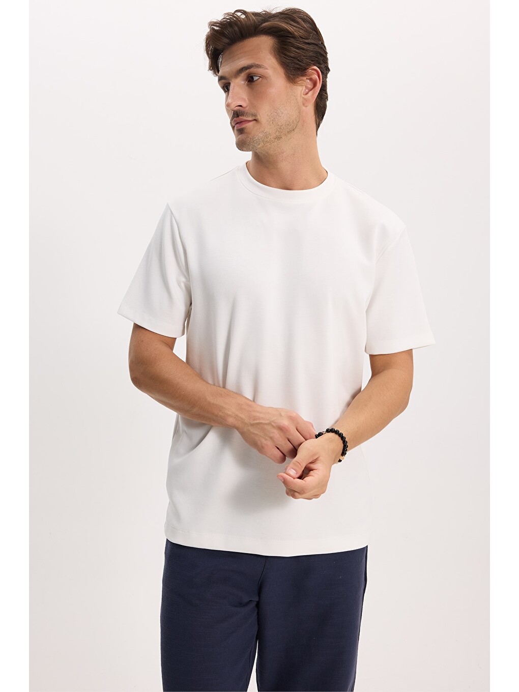 Erkek Regular Fit Rahat Kesim Ekstra Soft Modal Kumaş Bisiklet Yaka Kısa Kollu Beyaz Tişört-4