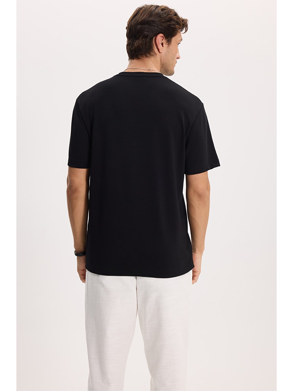 Erkek Regular Fit Rahat Kesim Ekstra Soft Modal Kumaş Bisiklet Yaka Kısa Kollu Siyah Tişört-6