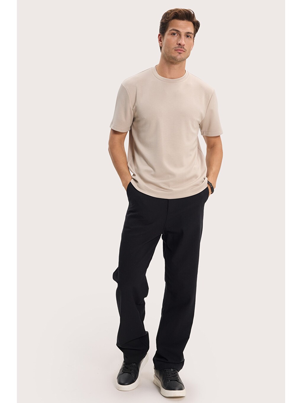 Erkek Regular Fit Rahat Kesim Ekstra Soft Modal Kumaş Bisiklet Yaka Kısa Kollu Bej Tişört-1