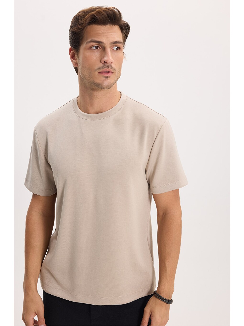 Erkek Regular Fit Rahat Kesim Ekstra Soft Modal Kumaş Bisiklet Yaka Kısa Kollu Bej Tişört-2