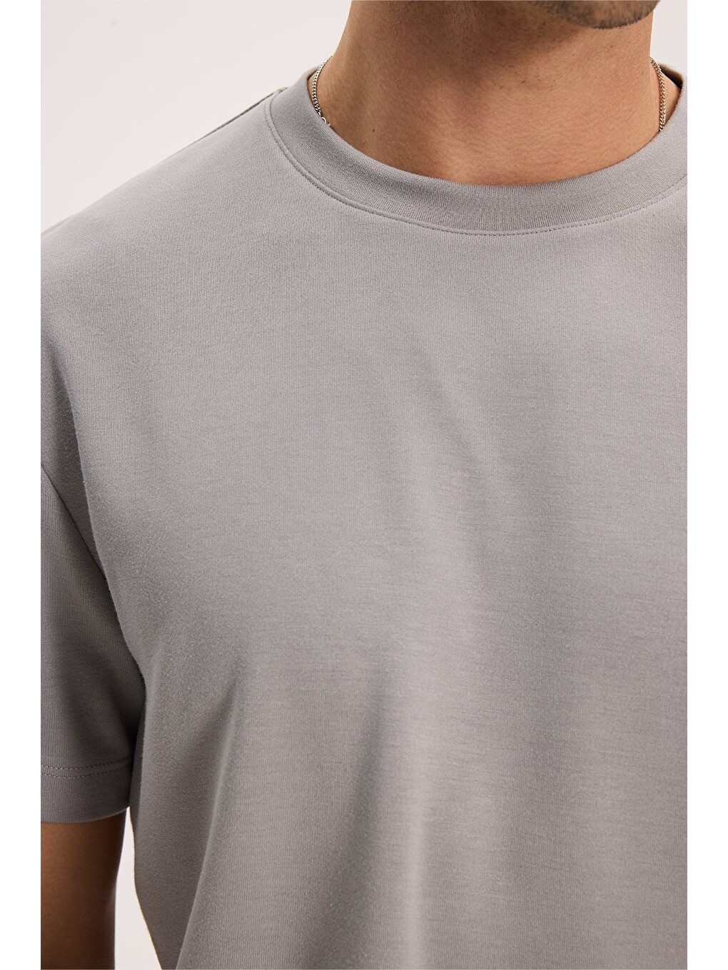 Erkek Regular Fit Rahat Kesim Ekstra Soft Modal Kumaş Bisiklet Yaka Kısa Kollu Gri Tişört-5