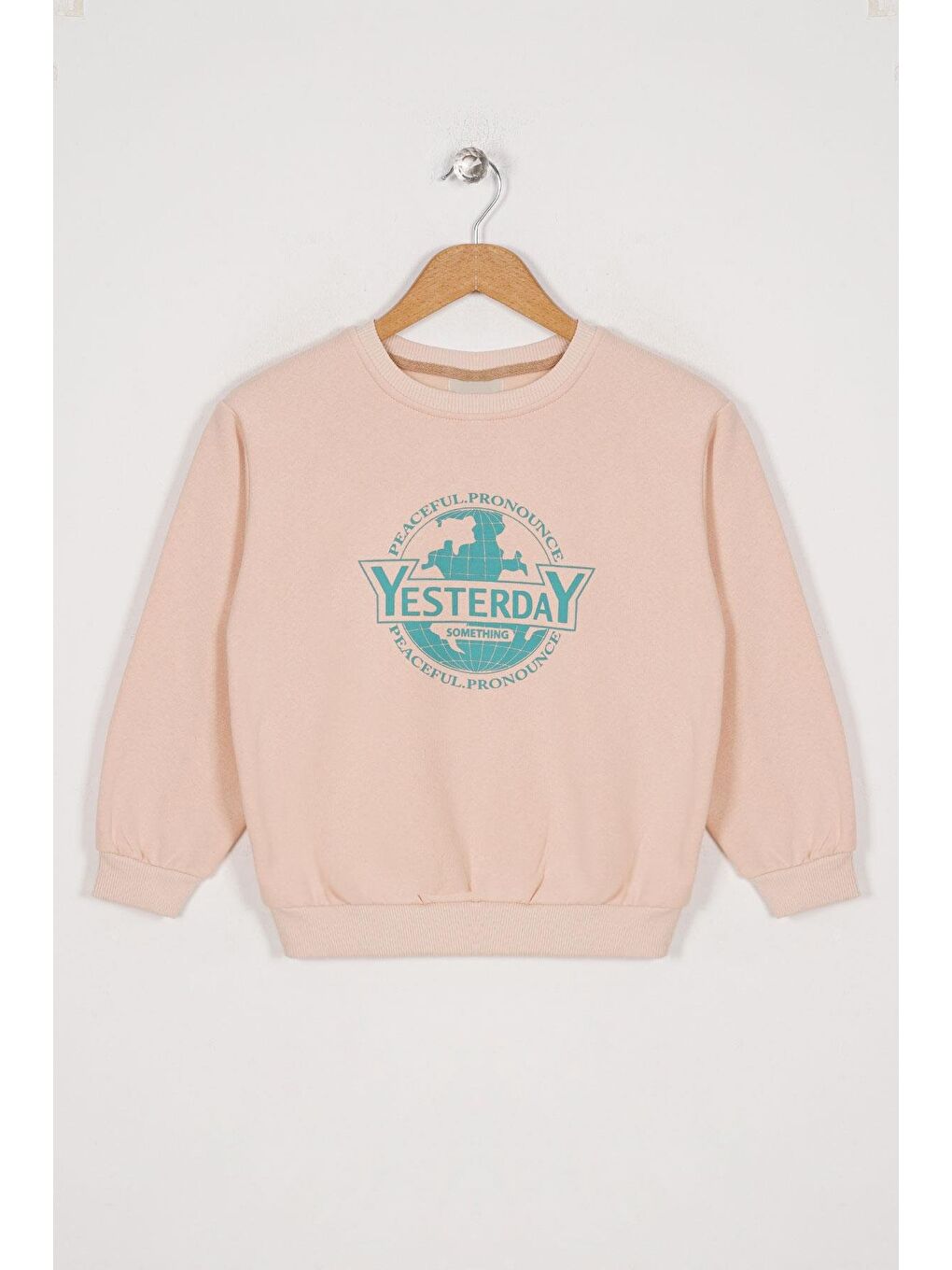 Bisiklet Yaka Uzun Kol Yesterday Yazı Baskılı Bej Renk Kız Çocuk Sweatshirt