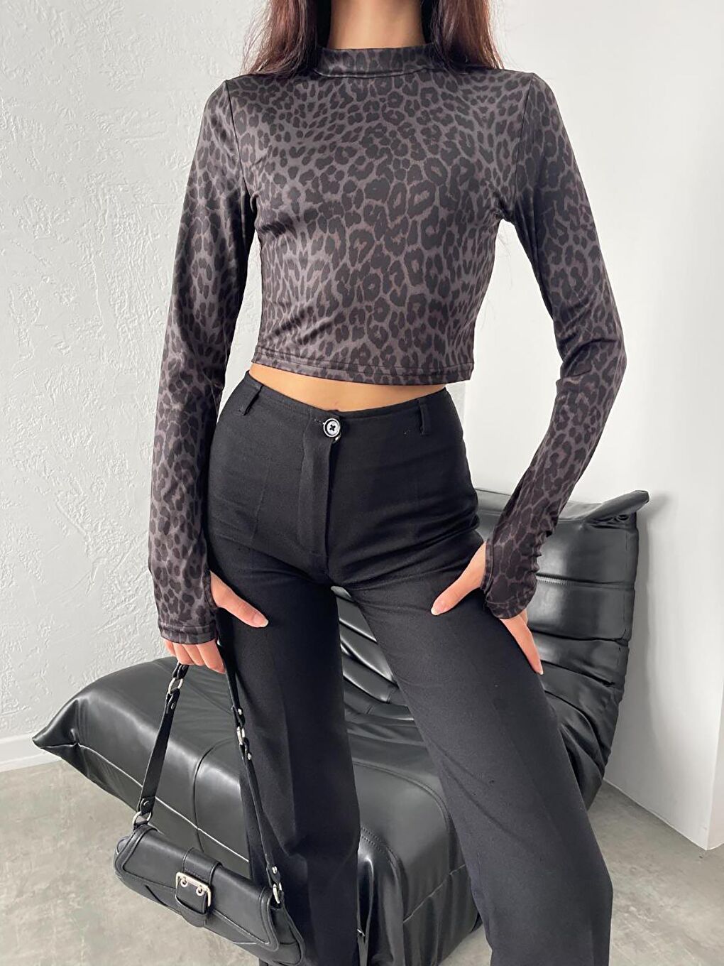 Charamela Siyah-Kahverengi Leopar Desenli  Crop Jarse Body Bluz-bgb30 - 1