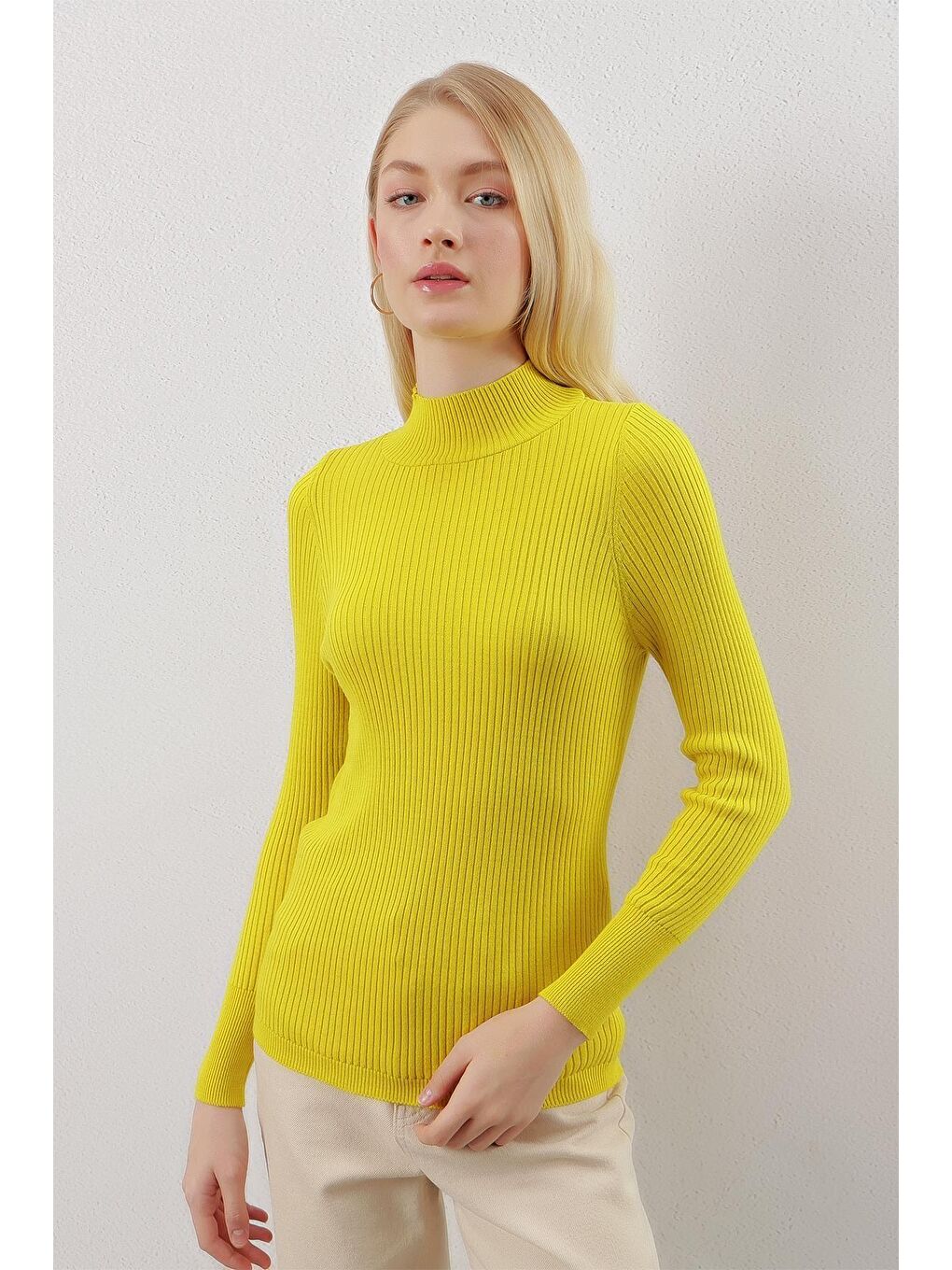 Yağ Yeşili Yarım Balıkçı Yaka Fitilli Basic Body Triko Kazak-1