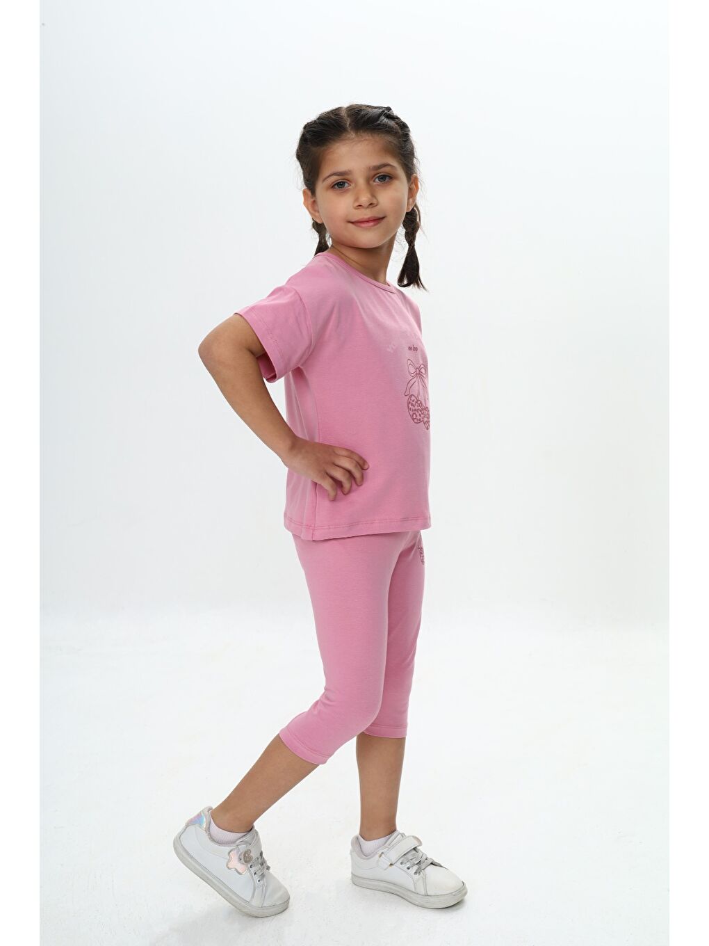 Pembe Kız Çocuk Kalpli Fiyonk Baskılı Kaprili Takım-3