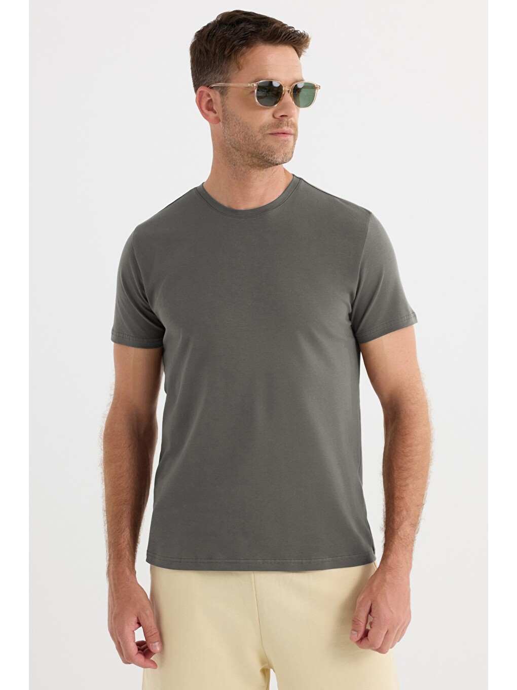 Erkek Slim Fit Dar Kesim Pamuklu Yumuşak Doku Esnek Kumaş Basic Gri Bisiklet Yaka Tişört-5