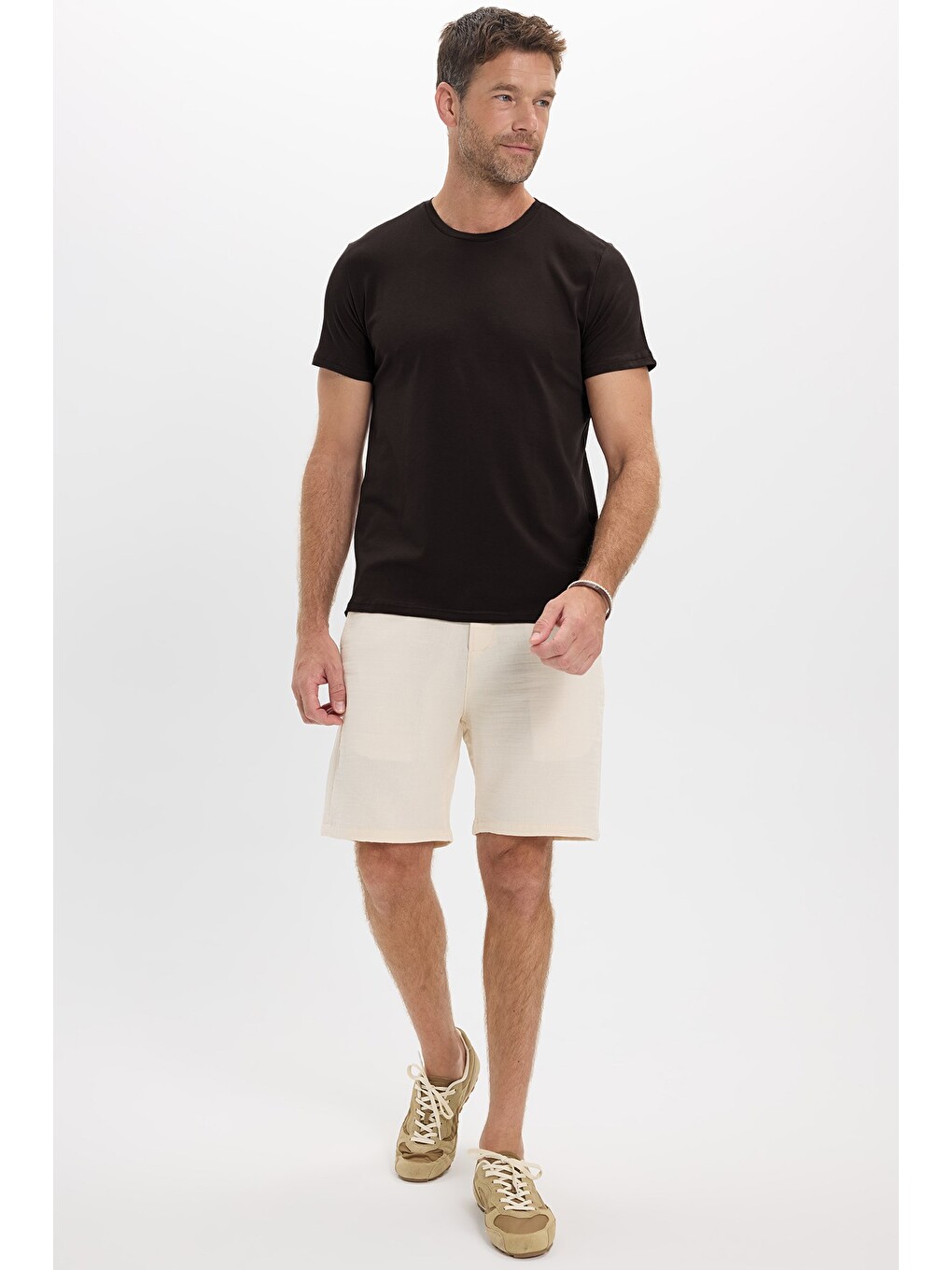 Erkek Slim Fit Dar Kesim Pamuklu Yumuşak Doku Esnek Kumaş Basic Kahverengi Bisiklet Yaka Tişört-1