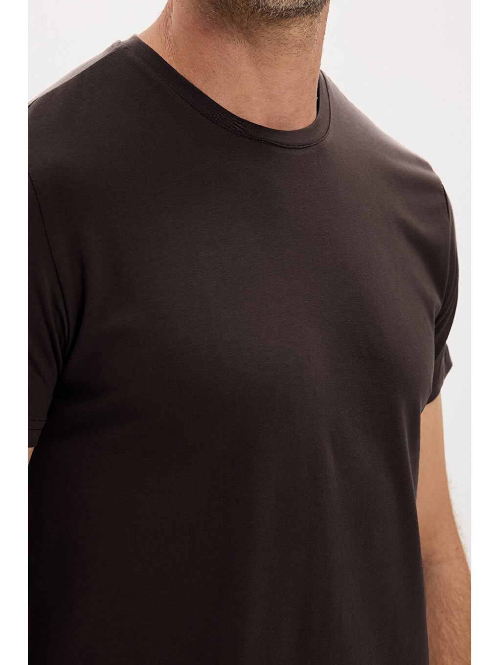 Erkek Slim Fit Dar Kesim Pamuklu Yumuşak Doku Esnek Kumaş Basic Kahverengi Bisiklet Yaka Tişört-4