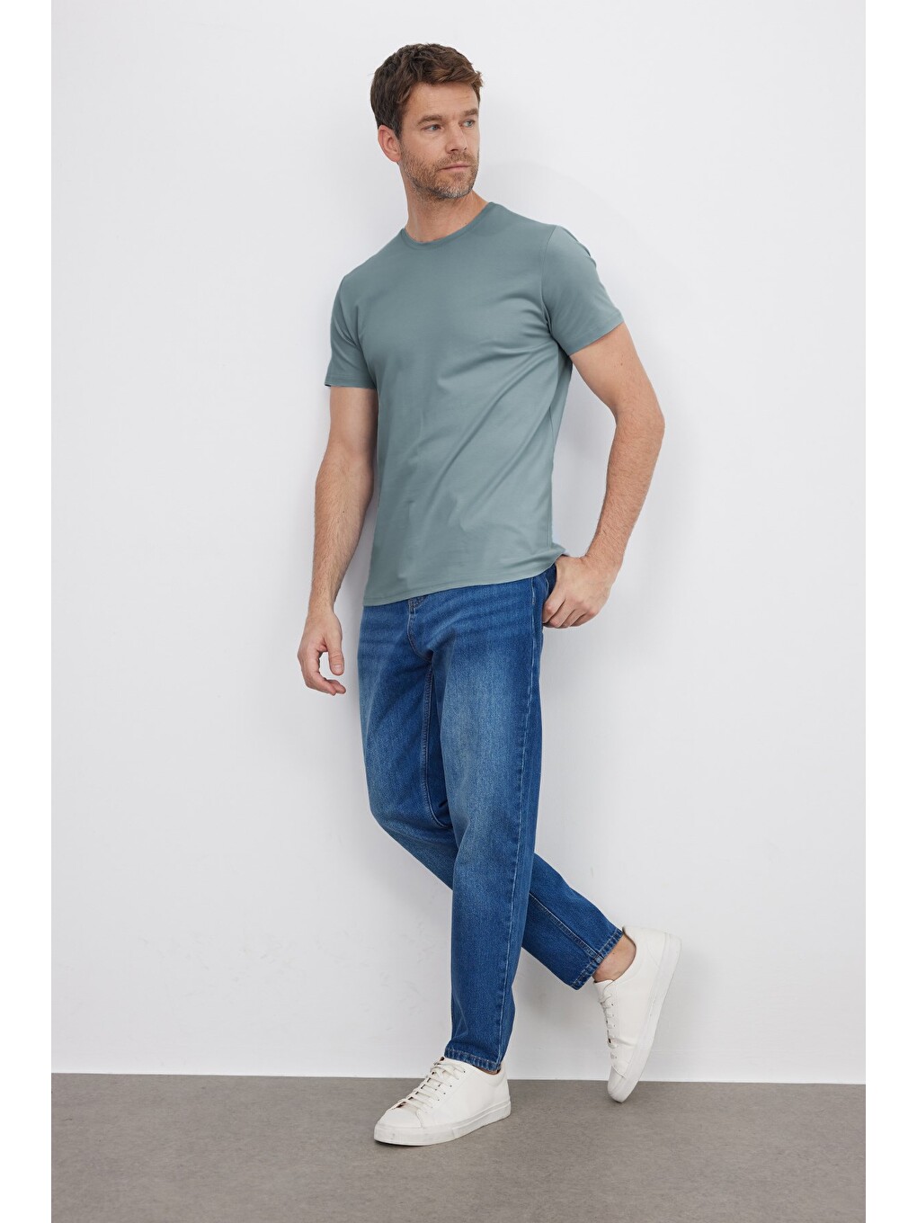 Erkek Slim Fit Dar Kesim Pamuklu Yumuşak Doku Esnek Kumaş Basic Açık Petrol Bisiklet Yaka Tişört-1