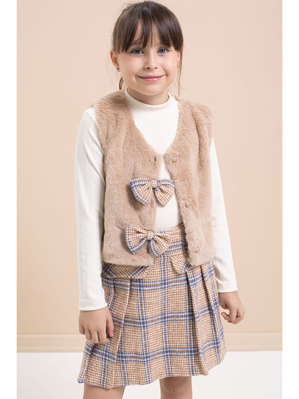 Kahverengi Kız Çocuk Pelüş Yelekli Ekose Desenli Şort Etekli 3lü Takım 21526-4