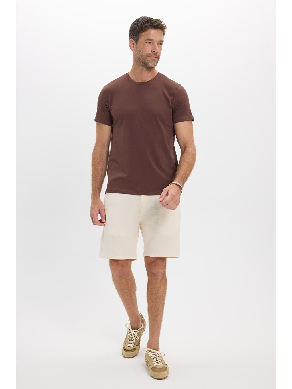 Erkek Slim Fit Dar Kesim Pamuklu Yumuşak Doku Esnek Kumaş Basic Kahverengi Bisiklet Yaka Tişört-1