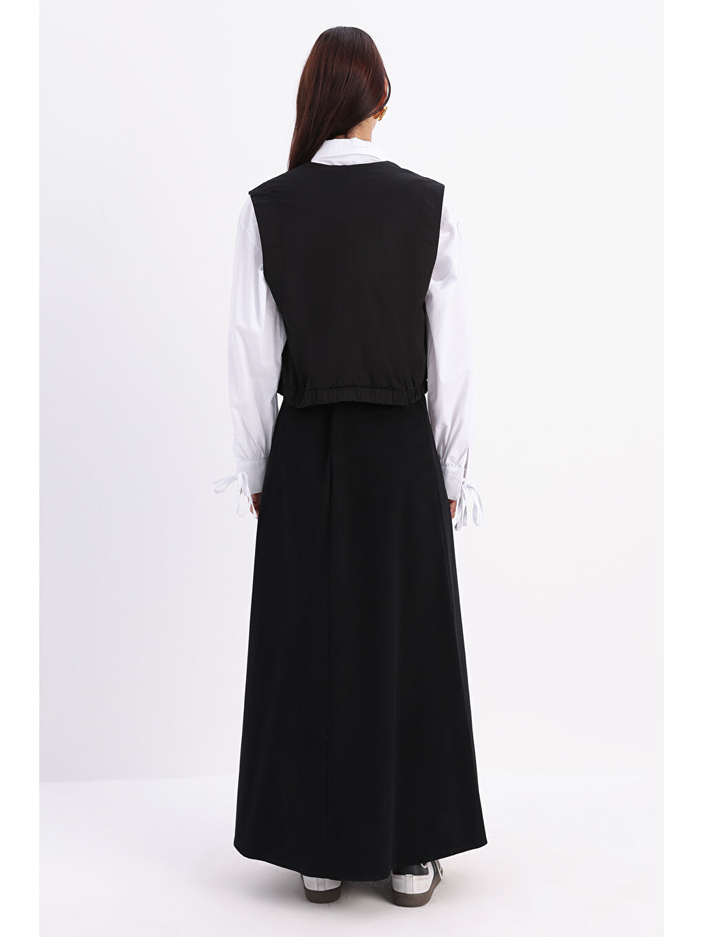 Siyah Pamuklu Rahat Kalıp Düğme Detaylı Etek-2