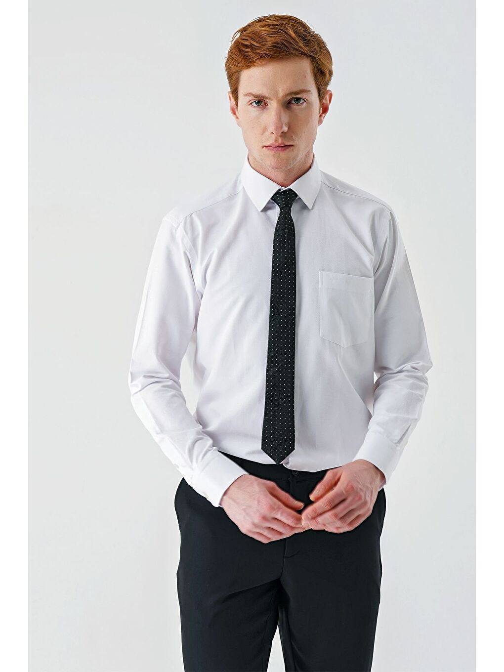 Beyaz Uzun Kollu Desenli Armürlü Sert Yaka Pamuklu Klasik Comfort Rahat Kesim Gömlek 1004240190