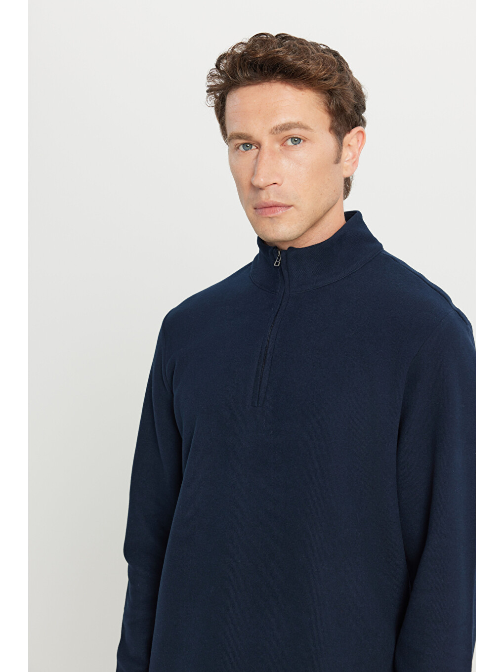 Erkek Lacivert Pamuklu Slim Fit Dar Kesim Bato Yaka Uzun Kollu Tişört-3