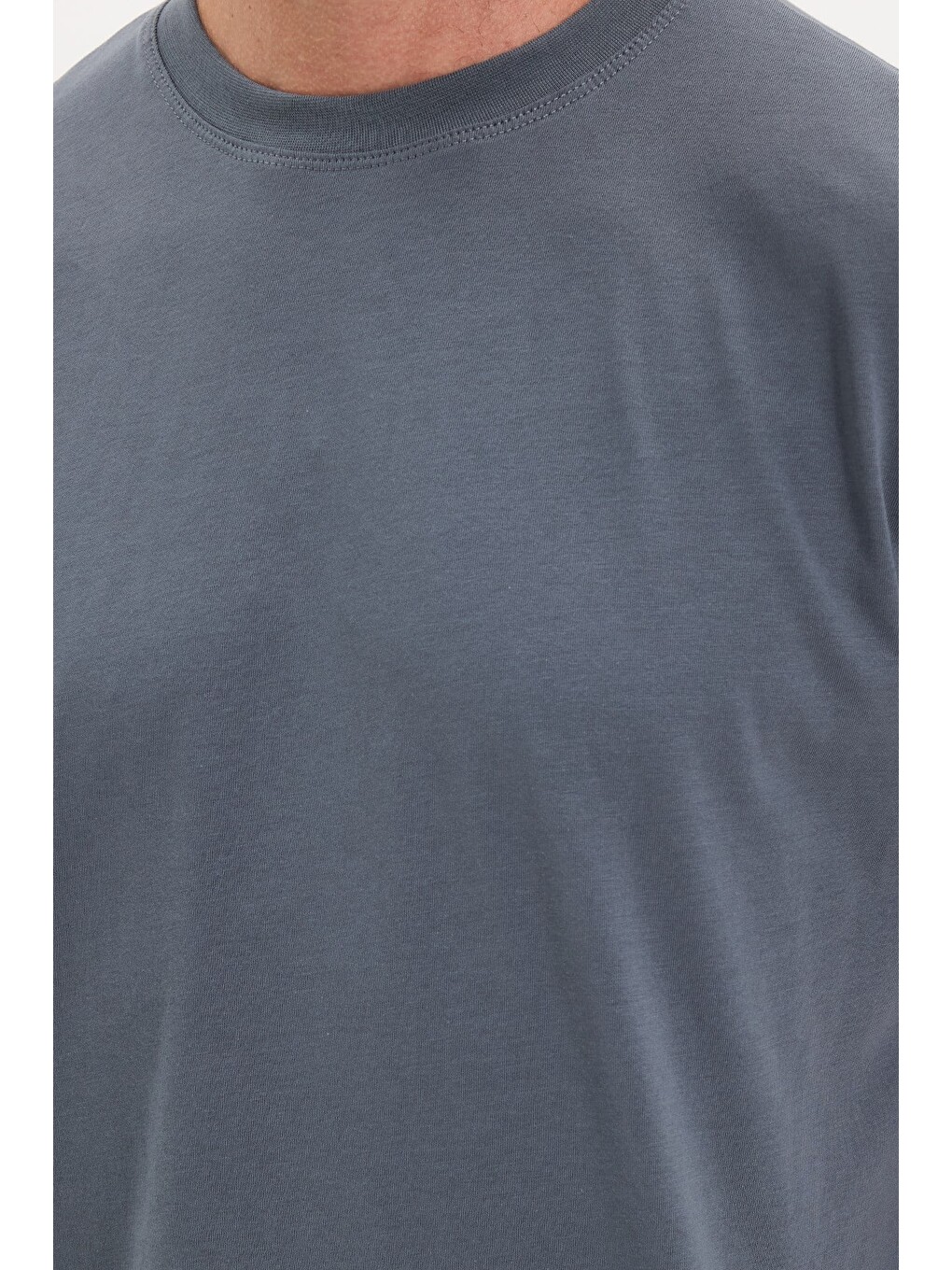 Erkek Loose Fit Rahat Kesim %100 Pamuk Yumuşak Dokulu Kısa Kollu Gri Bisiklet Yaka Tişört-5