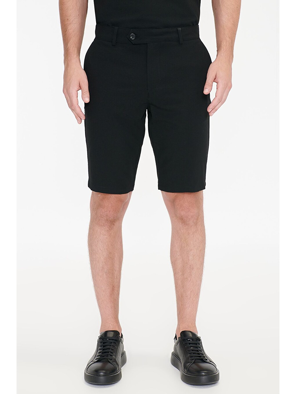Erkek Siyah Slim Fit Dar Kesim Yan Cepli Gofre Desenli Esnek Şort-1