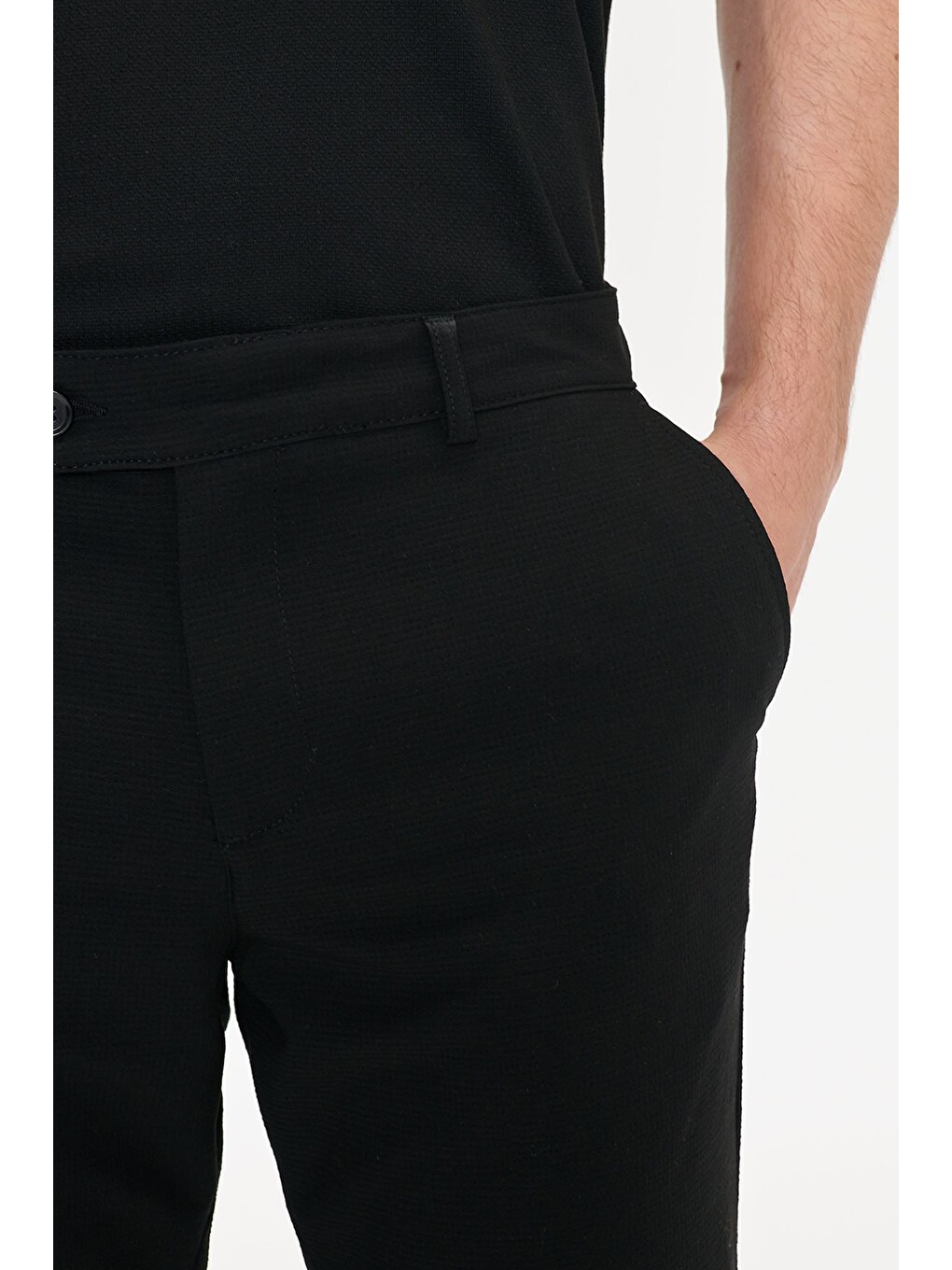 Erkek Siyah Slim Fit Dar Kesim Yan Cepli Gofre Desenli Esnek Şort-3