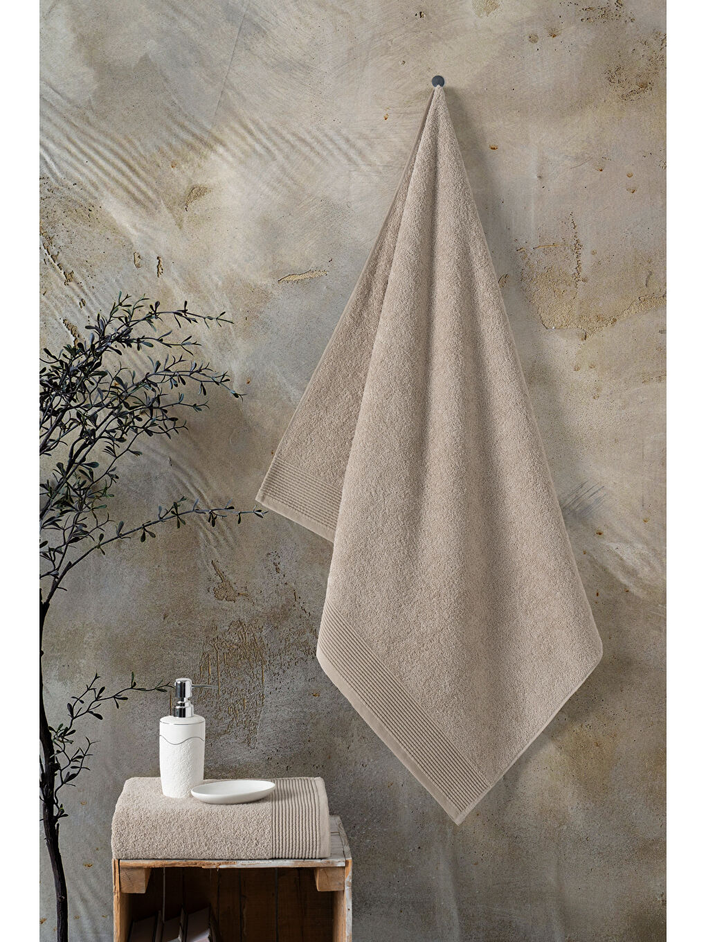 Bej Royal Serisi 2’li Havlu Seti – 50x90 & 90x150 cm, 500 gsm Premium