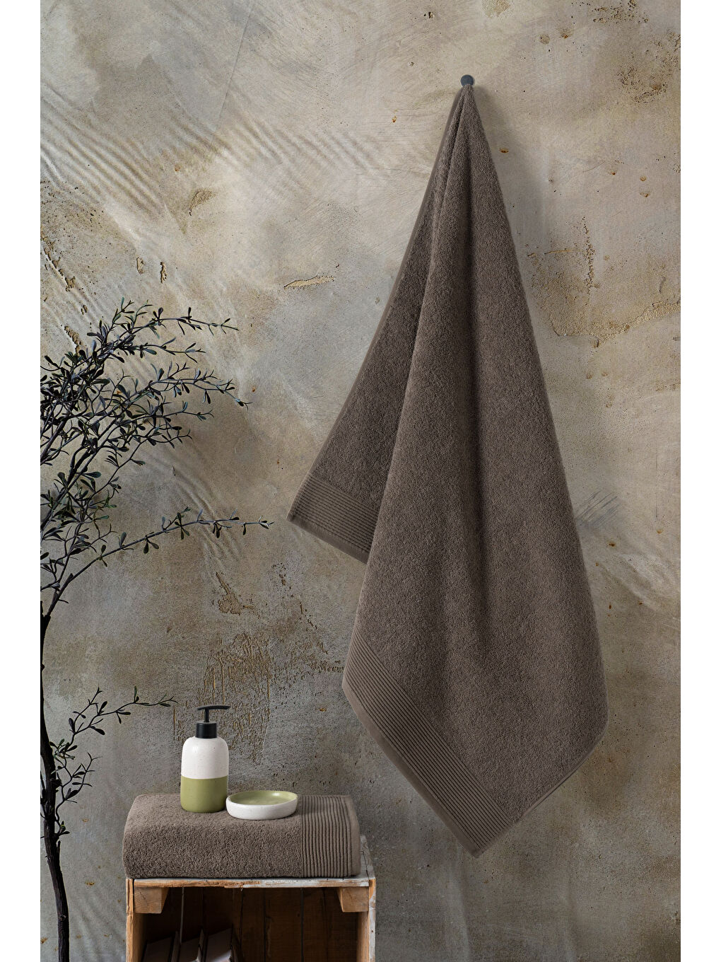 Kahverengi Royal Serisi 2’li Havlu Seti – 50x90 & 90x150 cm, 500 gsm Premium