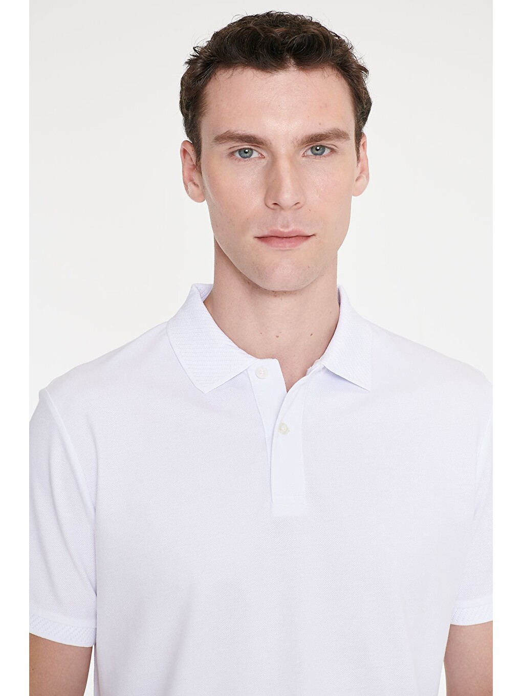 Erkek Beyaz Slim Fit Dar Kesim %100 Pamuk Polo Yaka Kısa Kollu Tişört-3