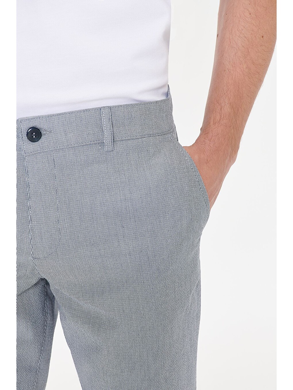 Erkek Lacivert Slim Fit Dar Kesim Yan Cepli Gofre Desenli Esnek Şort-3