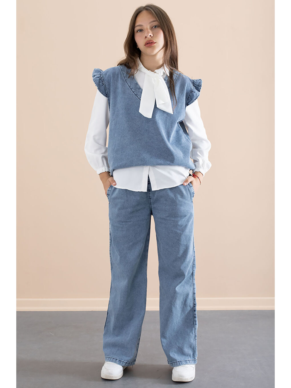 Mavi Kız Çocuk Fular Detaylı Beyaz Gömlekli Jean Takım 21097-3