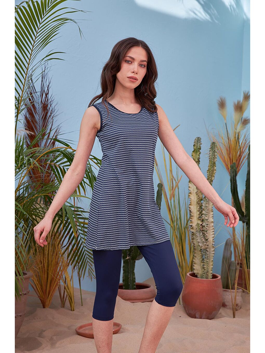 Lacivert Sıfır Kol Yarı Kapalı Mayo 720-128