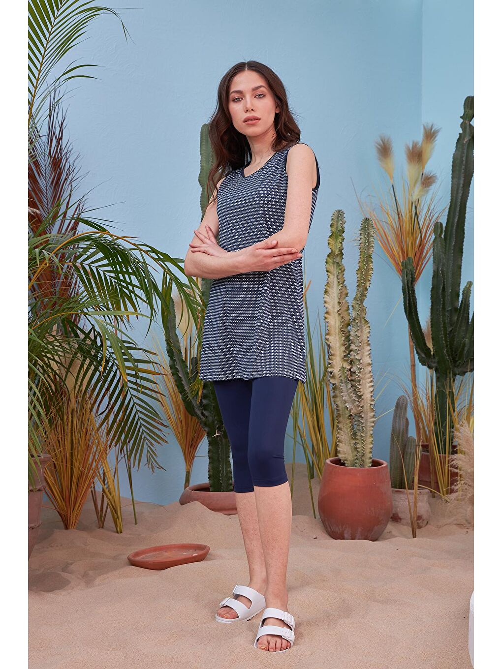 Lacivert Sıfır Kol Yarı Kapalı Mayo 720-128-1