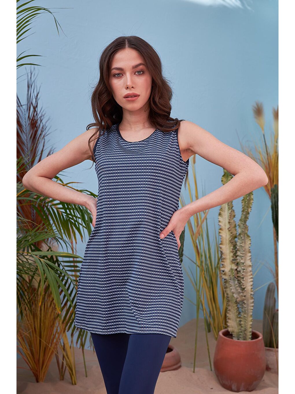 Lacivert Sıfır Kol Yarı Kapalı Mayo 720-128-2