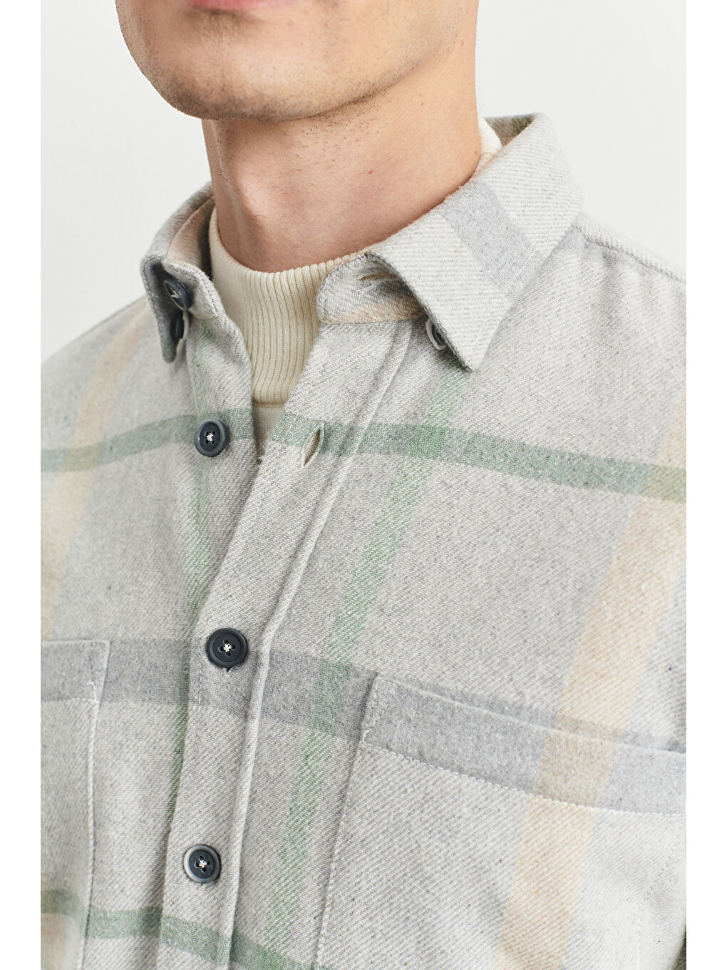 Erkek Gri-Yeşil  Fit Düğmeli Yaka Ekose Desenli Flanel Oduncu Gömlek-3