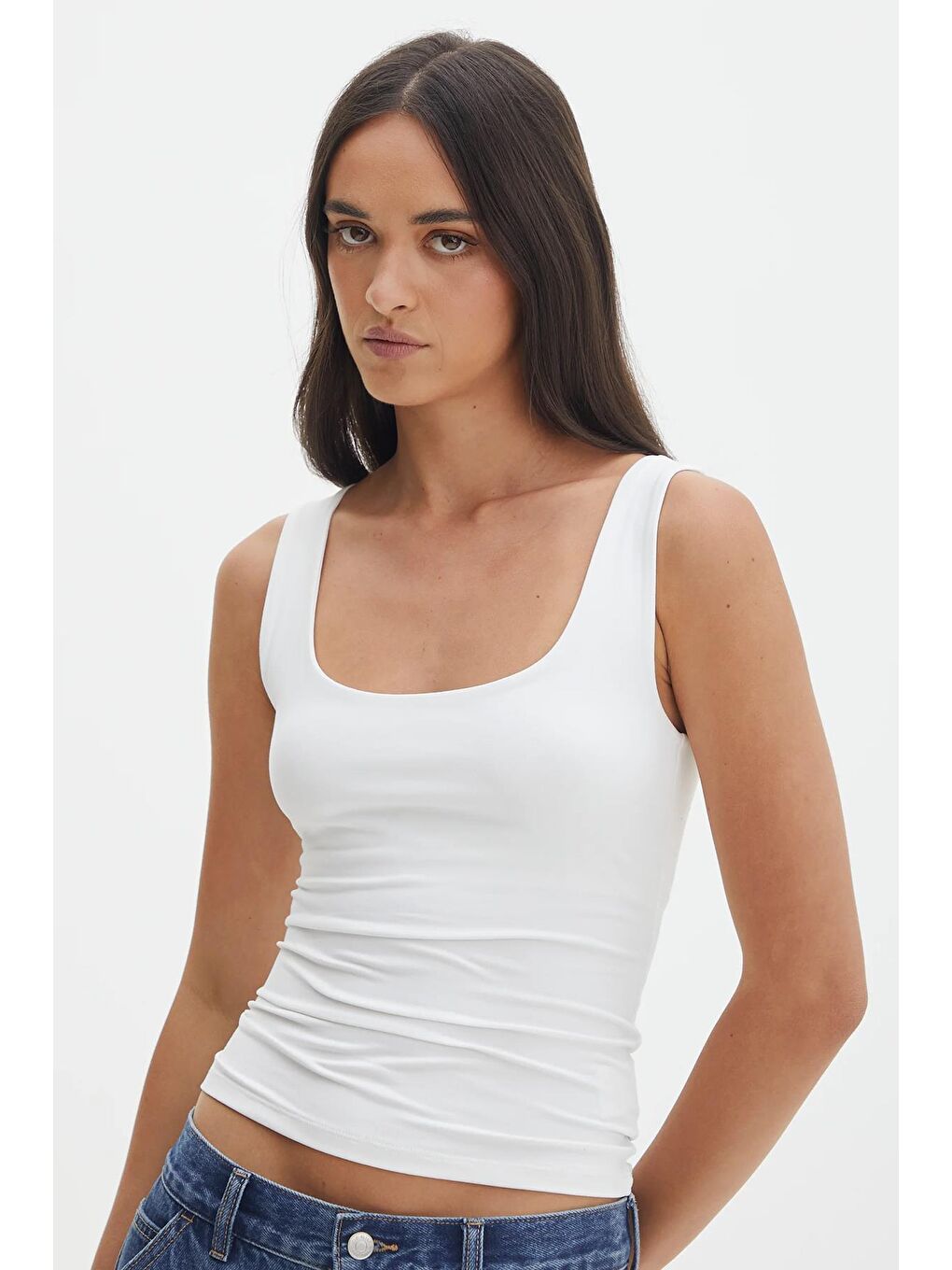 Beyaz Kalın Askılı Kadın Atlet