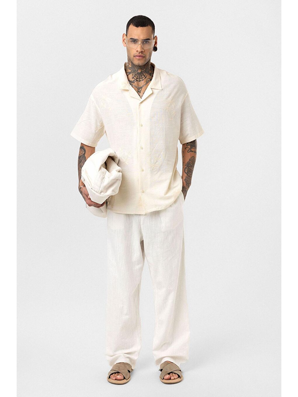 Bej Oversize Nakış Detaylı Kısa Kol Gömlek Naturel